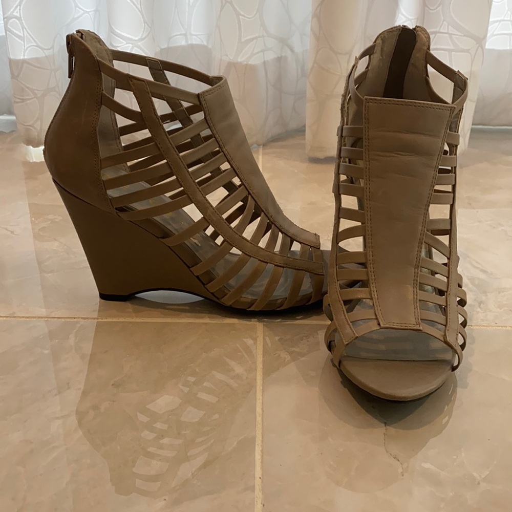 Me Too wedges